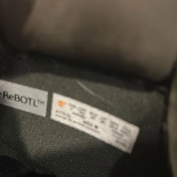 Timberland Green Boots with Gold Details - Picture 5 of 9